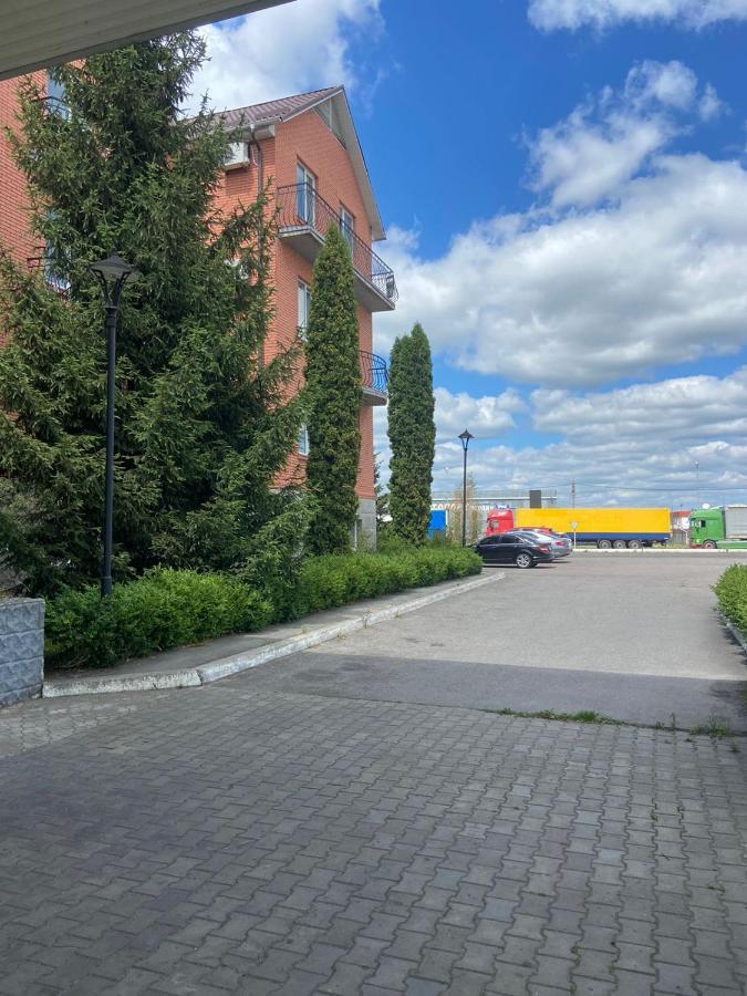 Готель Ягодин Starovoitove Bagian luar foto